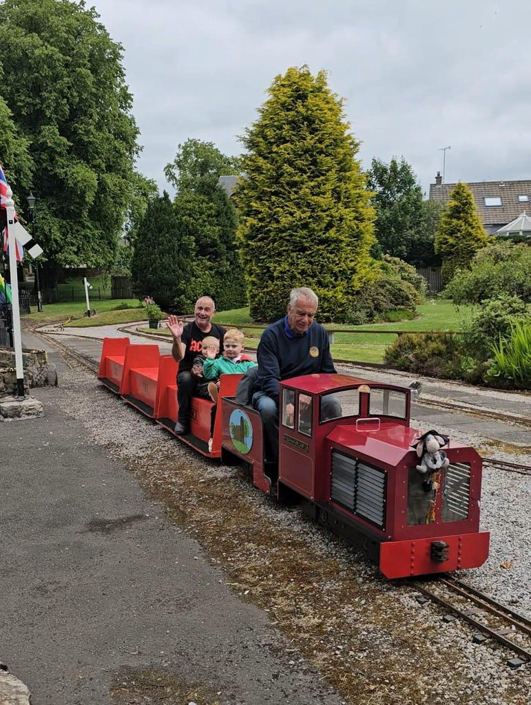 Strathaven Miniature Railway - Things to Do in Strathaven