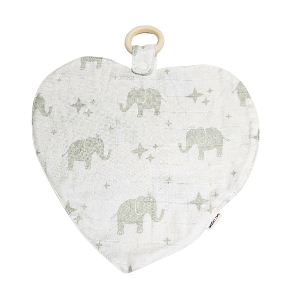 Muslinz Mini Muzi - Elephant Heart-shaped baby muslin with elephant pattern and wooden ring on a white background