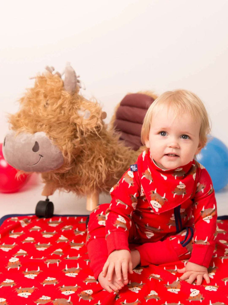 Blade & Rose Red Highland Cow Gift Set