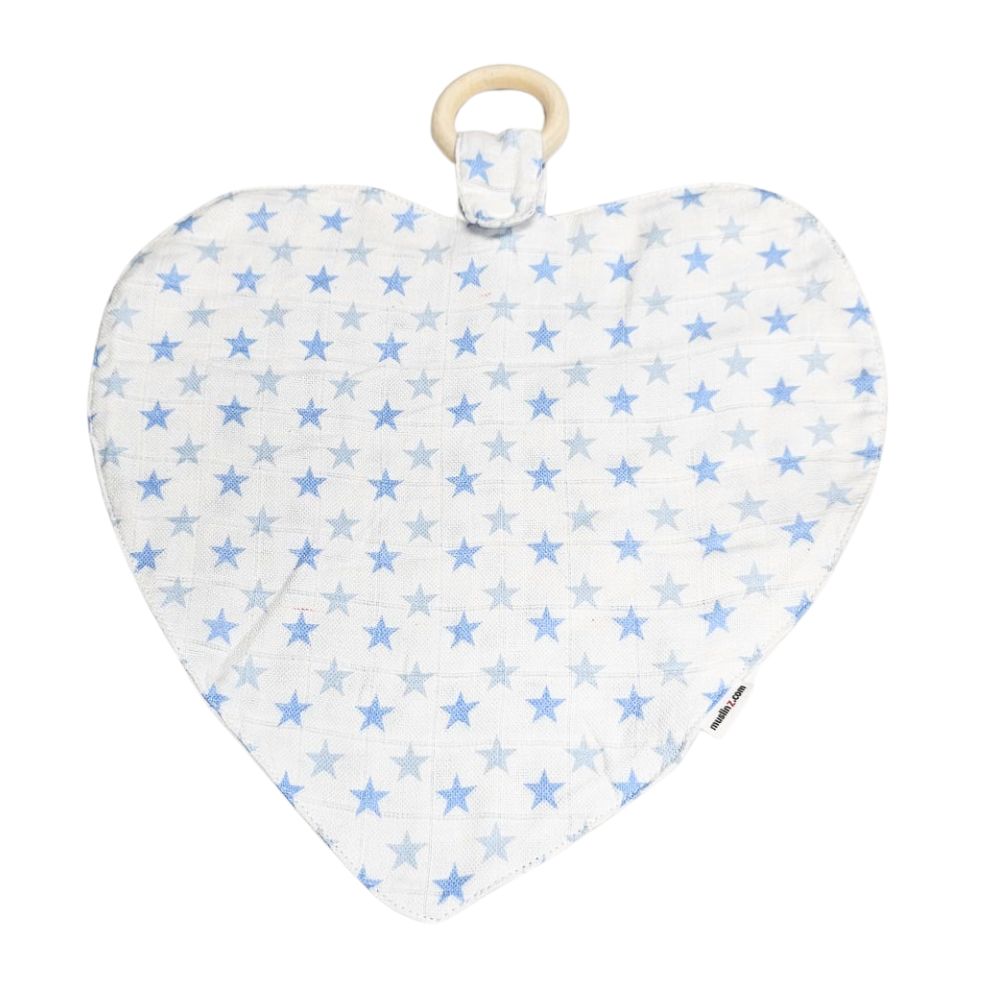 Muslinz Mini Muzi - Blue Star. Heart-shaped baby teether with blue star pattern on a white background