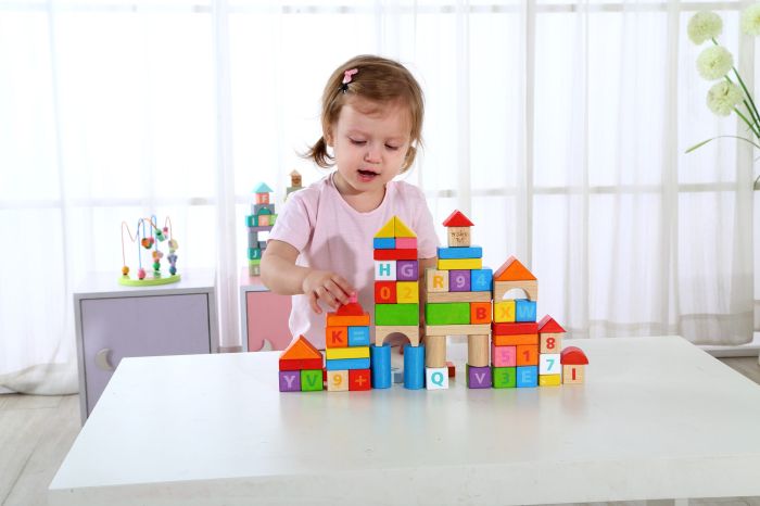 Tooky Toy Wooden 70 Piece Rubber Wood Blocks Set - a timeless, classic toy that kids will love!