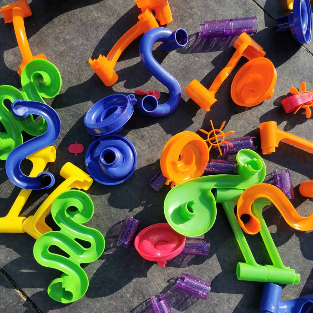 This fantastic 70 Piece Marble Run set by House of Marbles is a fascinating toy for young children which requires dexterity & imagination.